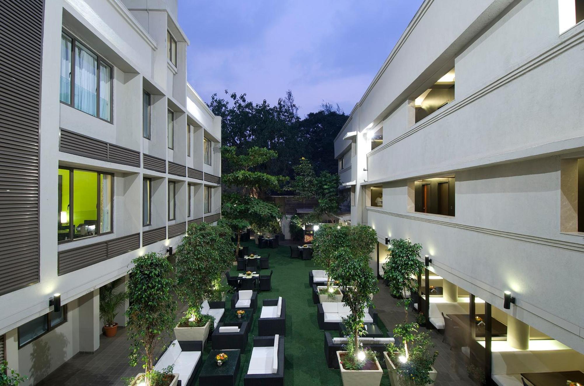 Citrus Hotel Lonavala Εξωτερικό φωτογραφία