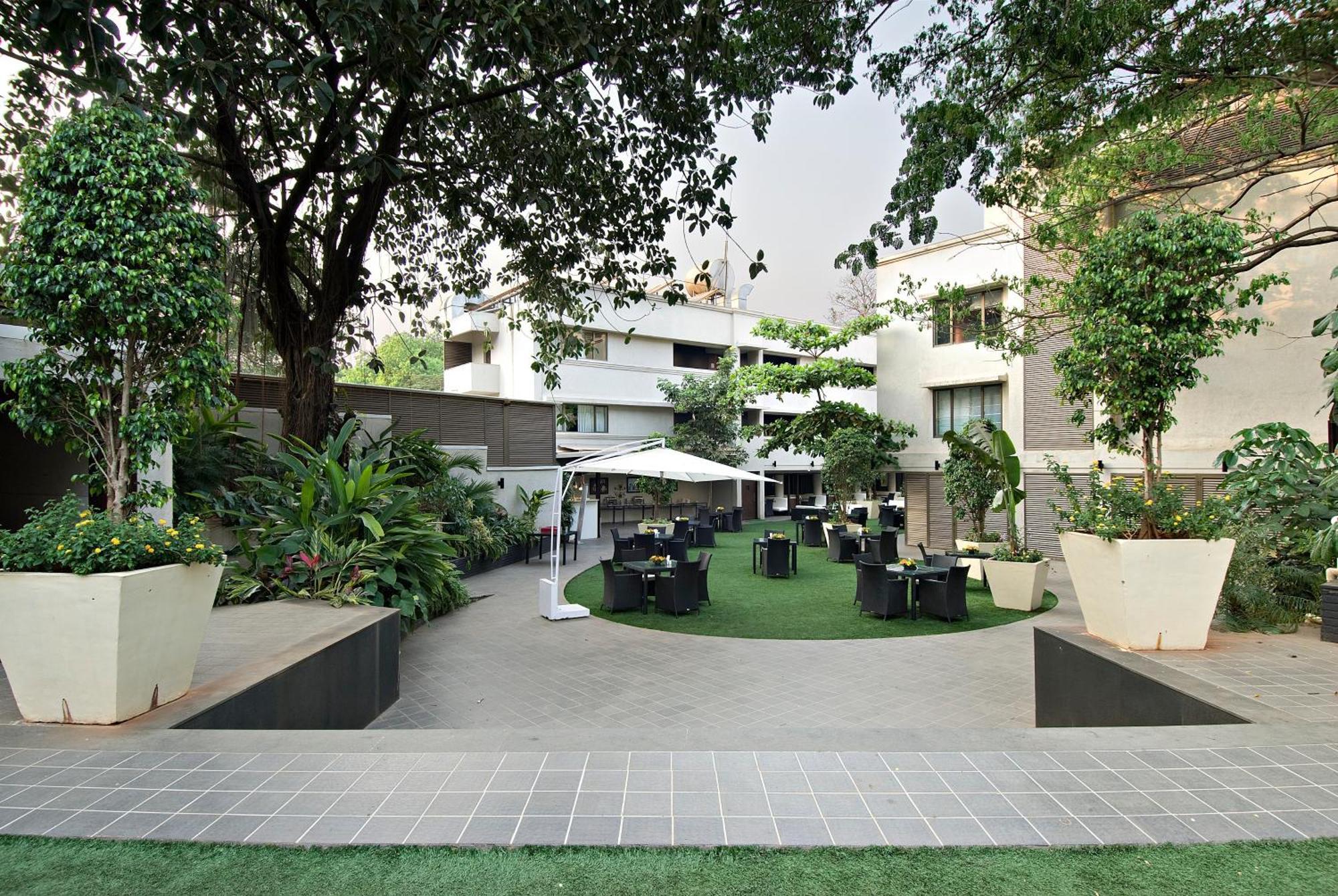 Citrus Hotel Lonavala Εξωτερικό φωτογραφία