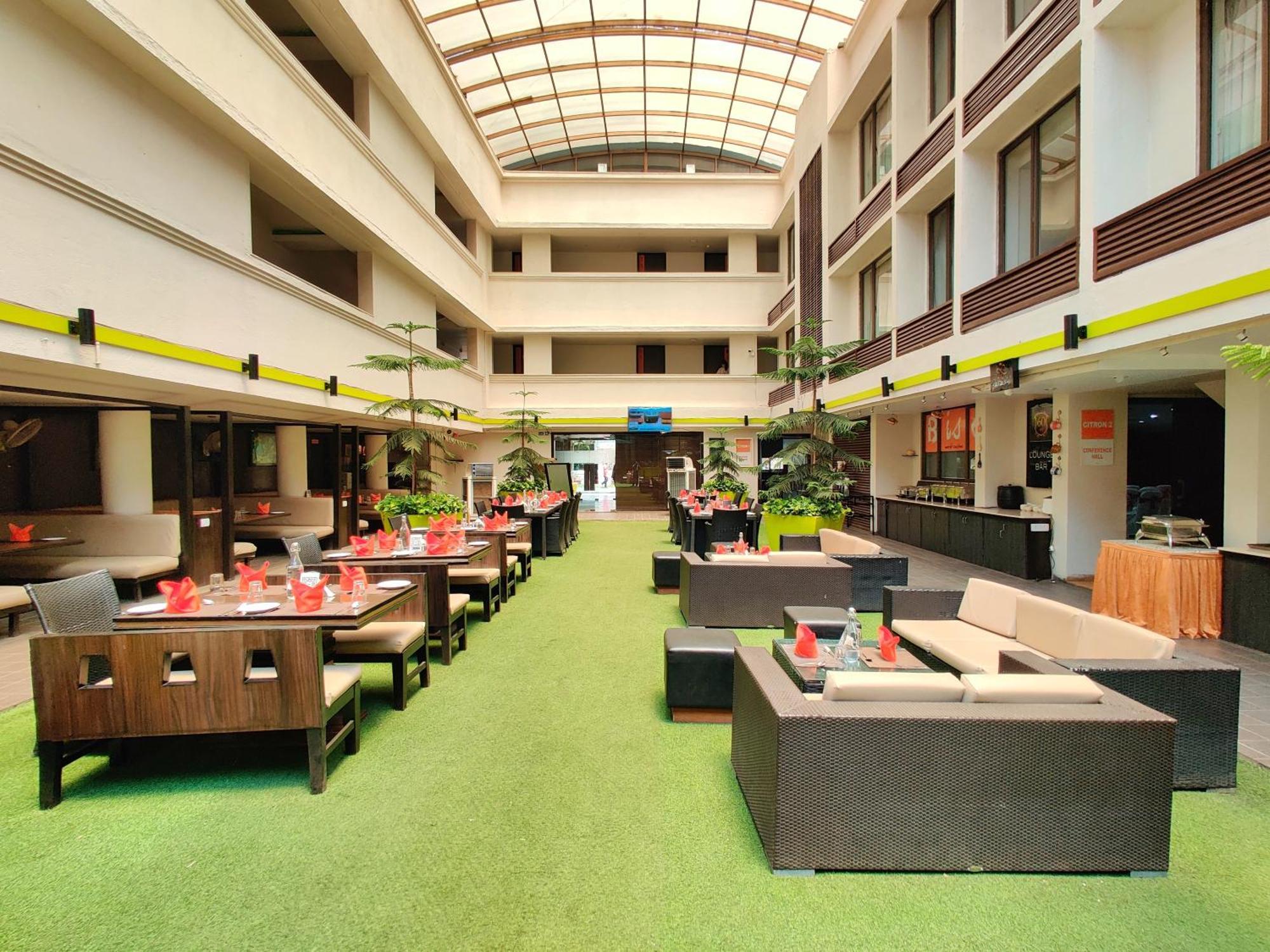 Citrus Hotel Lonavala Εξωτερικό φωτογραφία