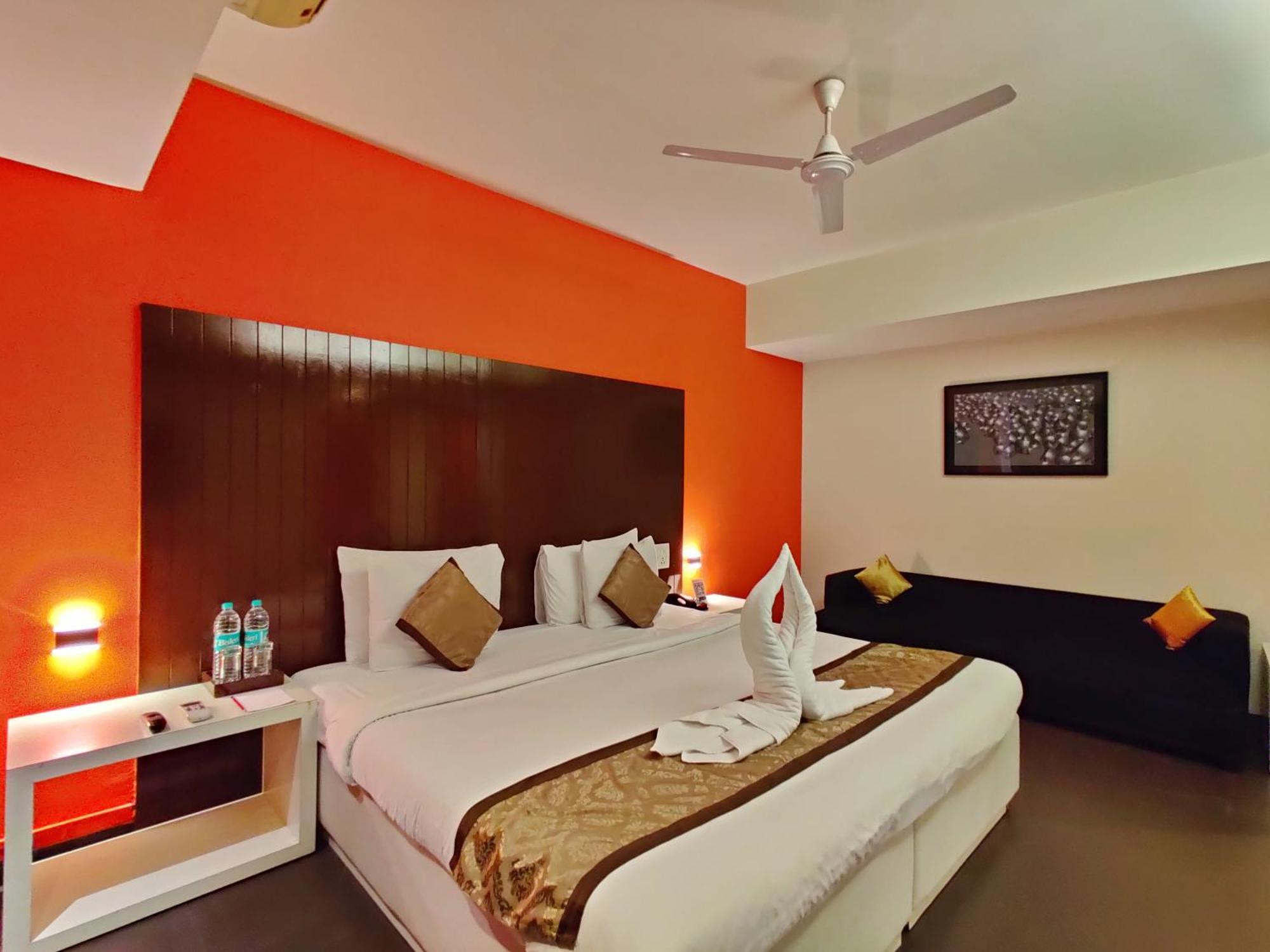 Citrus Hotel Lonavala Εξωτερικό φωτογραφία