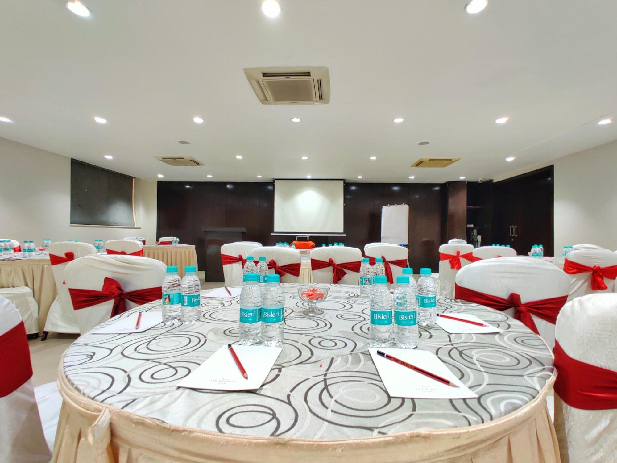 Citrus Hotel Lonavala Εξωτερικό φωτογραφία