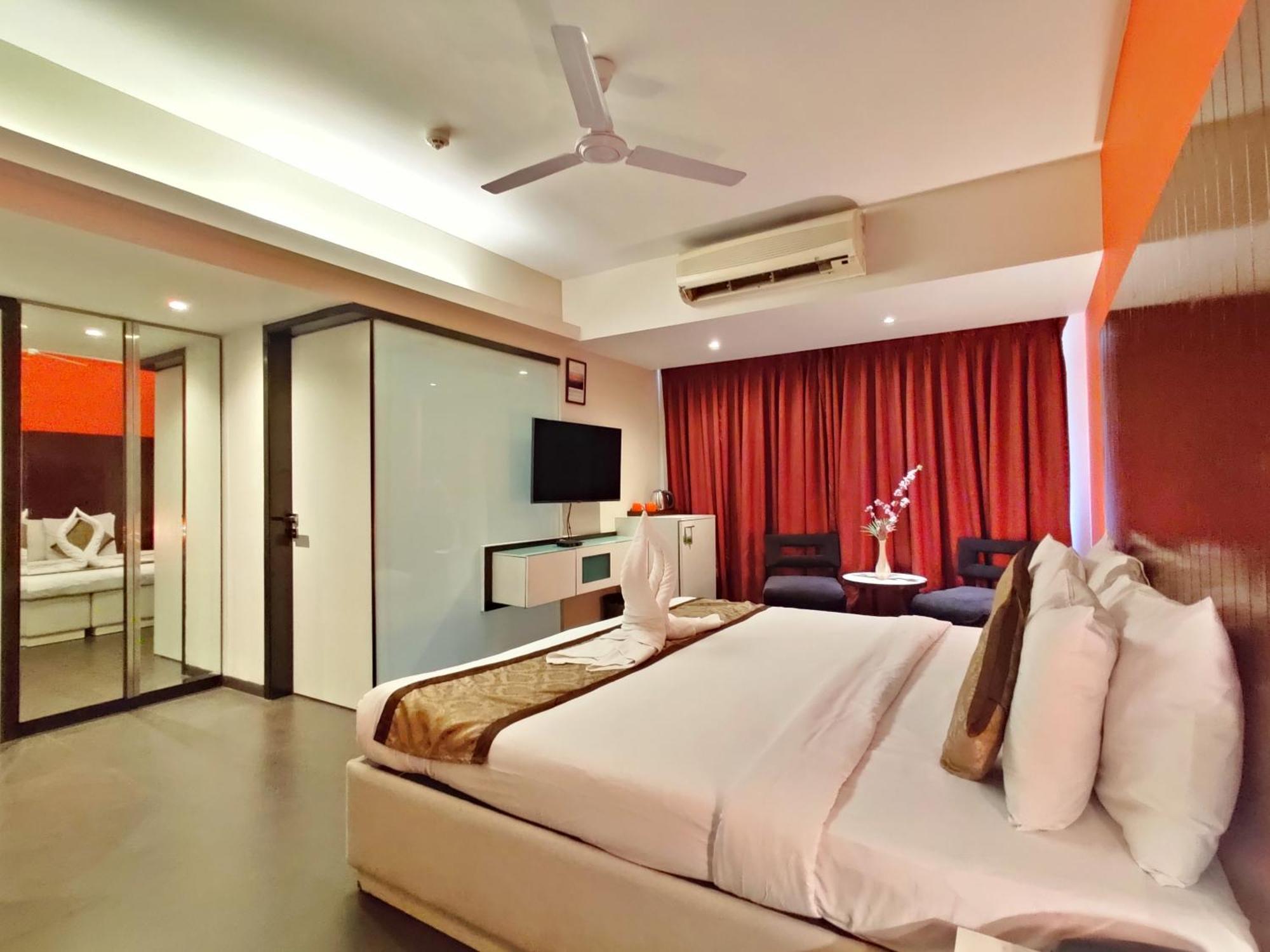 Citrus Hotel Lonavala Εξωτερικό φωτογραφία